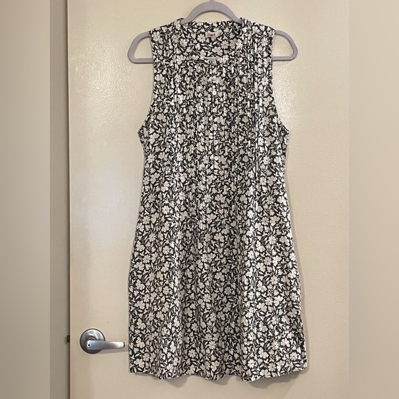 Faherty Floral Mini Dress in Black and Cream - Picture 6 of 9